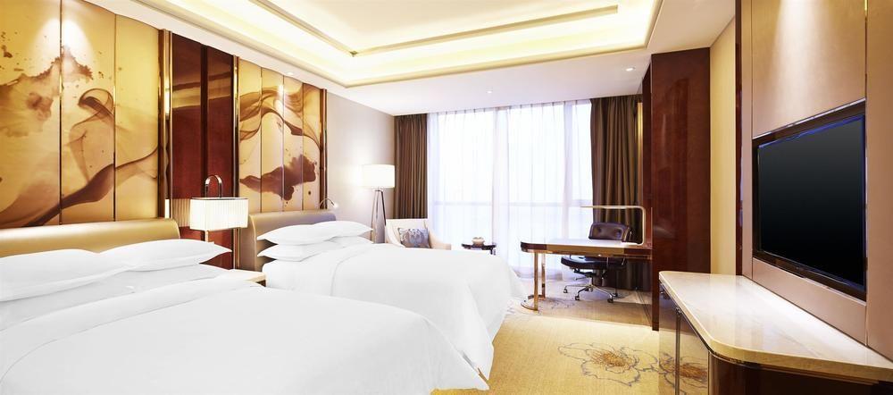 Sheraton Grand Zhengzhou Hotel Екстер'єр фото