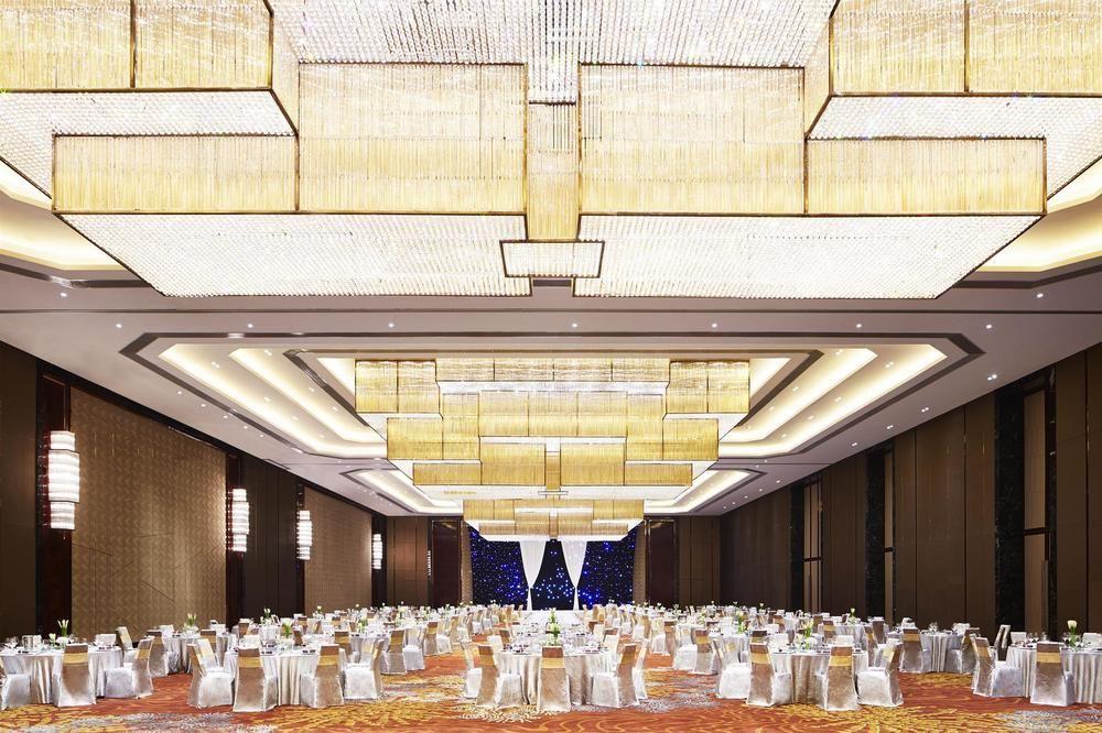 Sheraton Grand Zhengzhou Hotel Екстер'єр фото