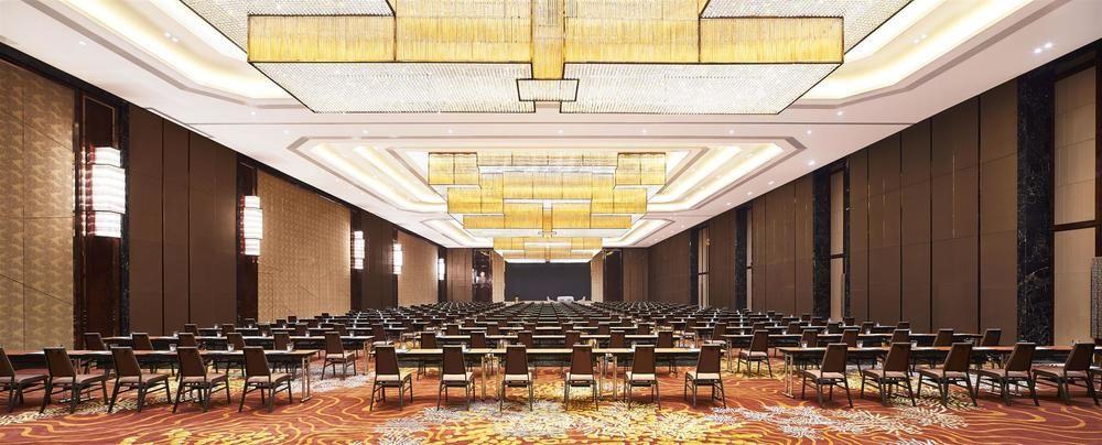 Sheraton Grand Zhengzhou Hotel Екстер'єр фото