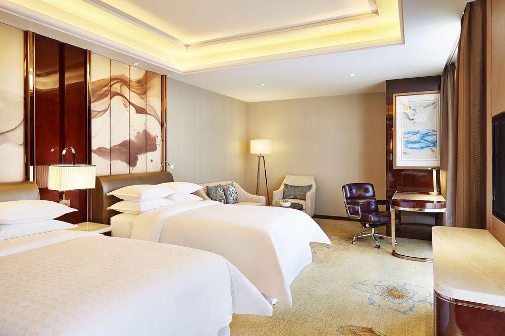Sheraton Grand Zhengzhou Hotel Екстер'єр фото