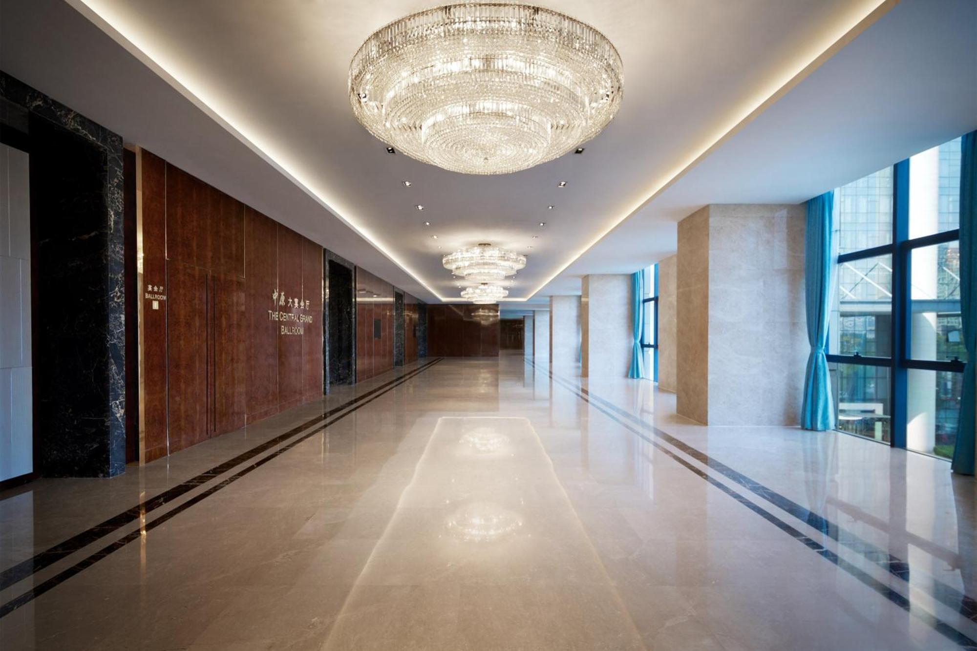 Sheraton Grand Zhengzhou Hotel Екстер'єр фото