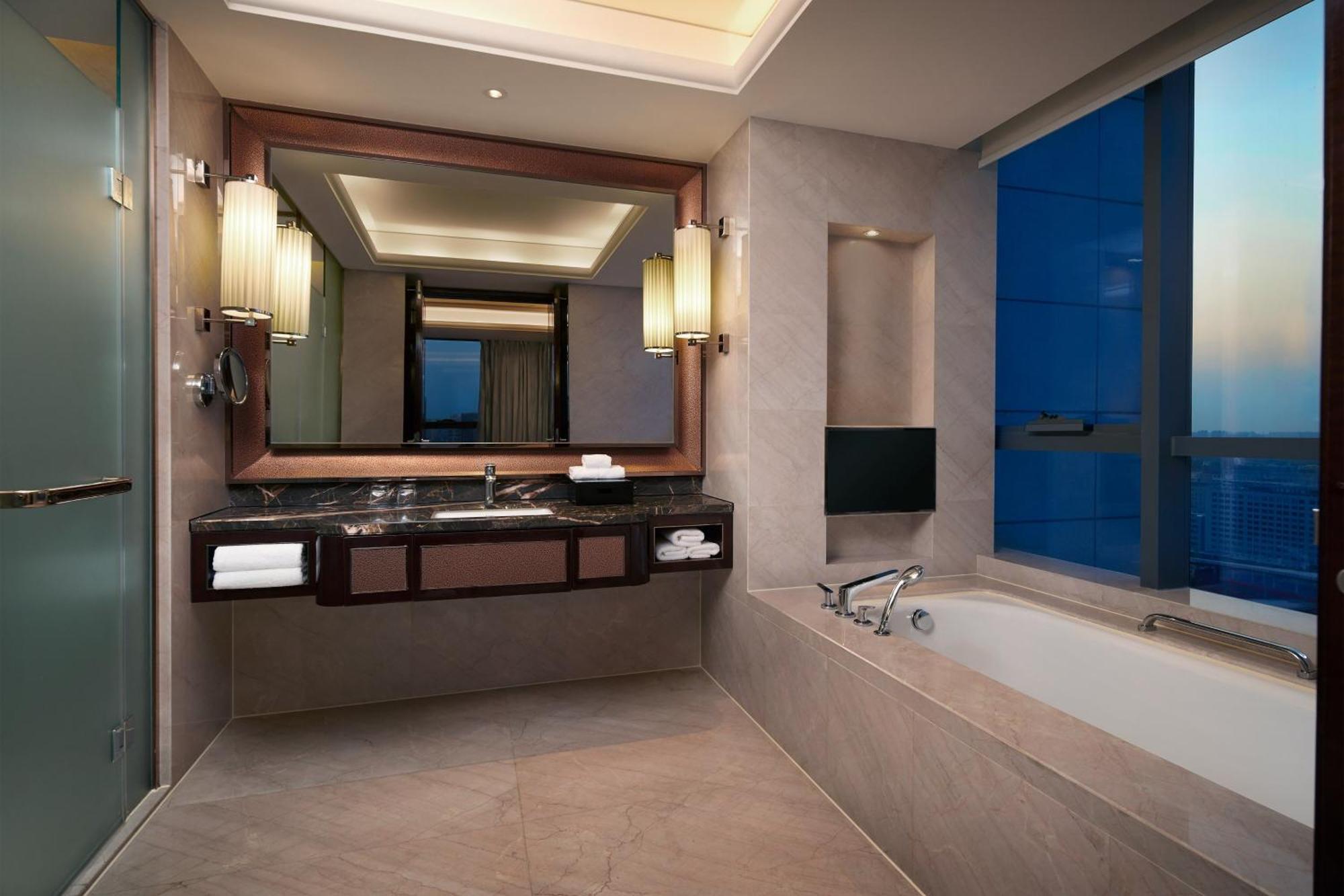 Sheraton Grand Zhengzhou Hotel Екстер'єр фото