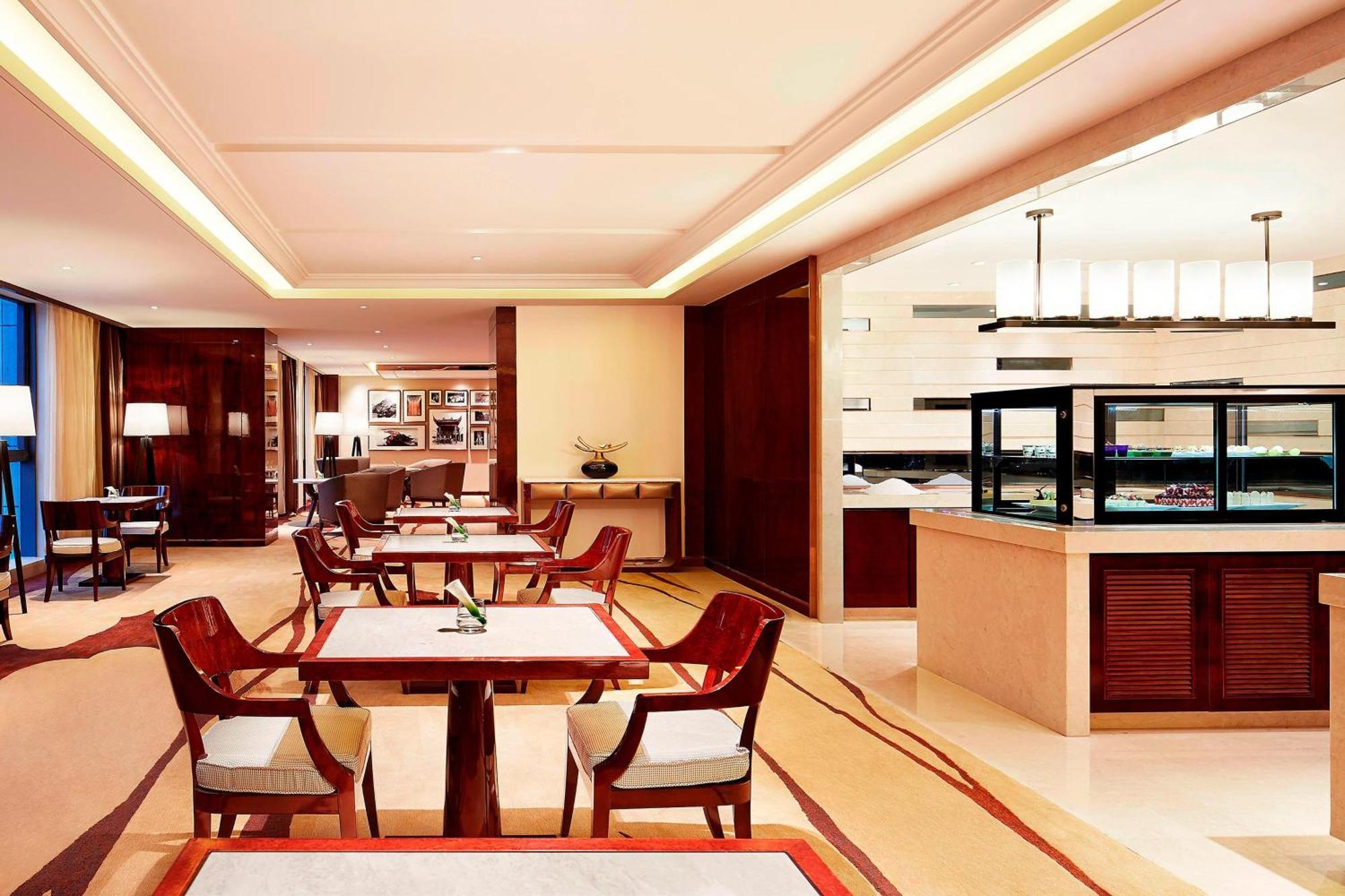 Sheraton Grand Zhengzhou Hotel Екстер'єр фото