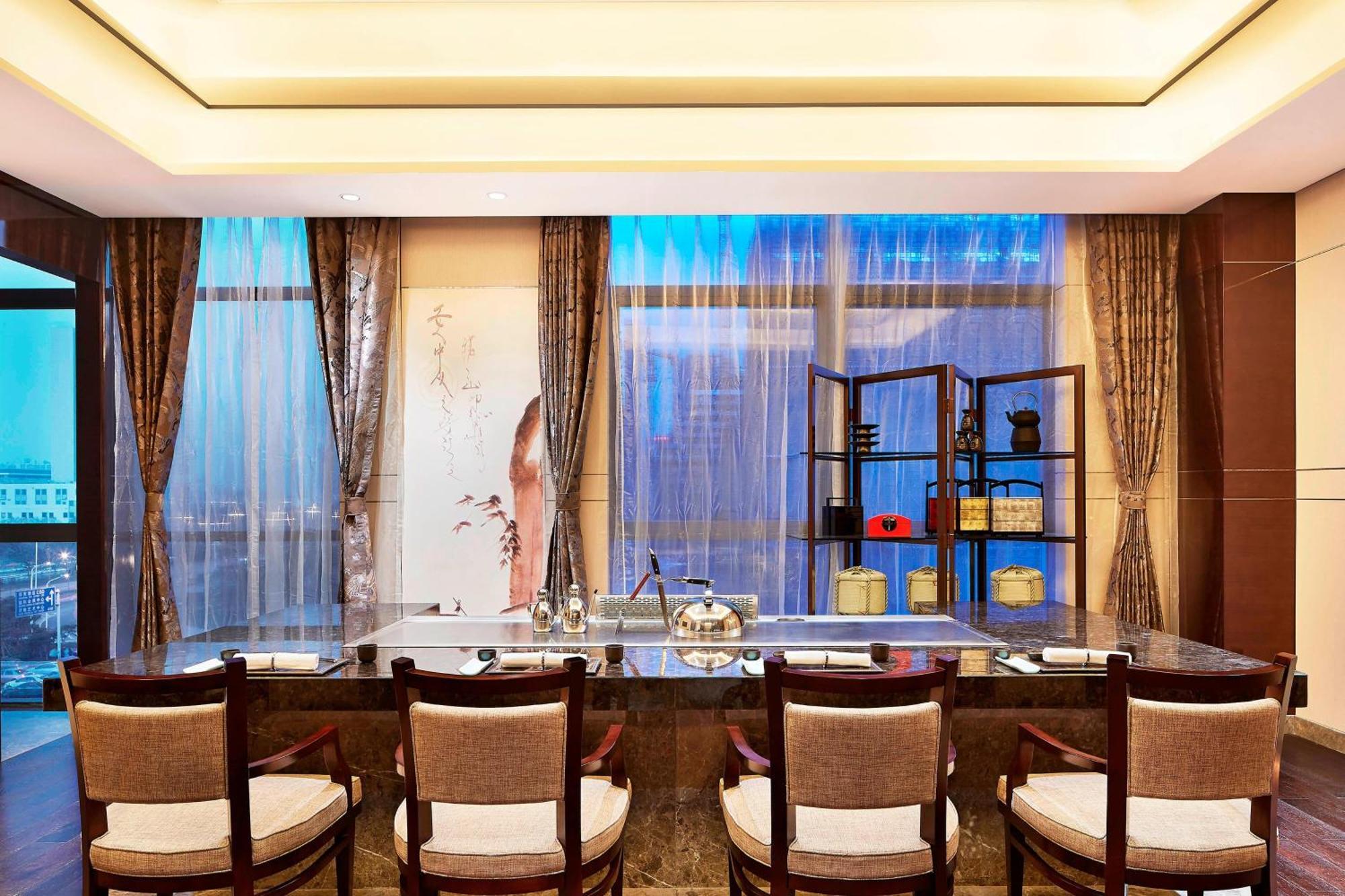 Sheraton Grand Zhengzhou Hotel Екстер'єр фото