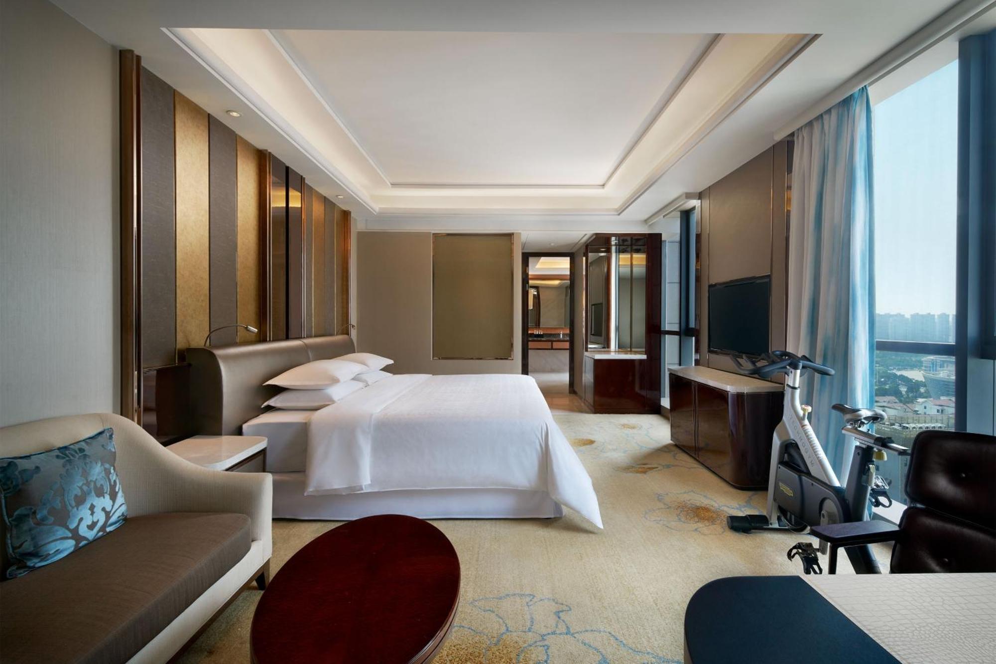 Sheraton Grand Zhengzhou Hotel Екстер'єр фото