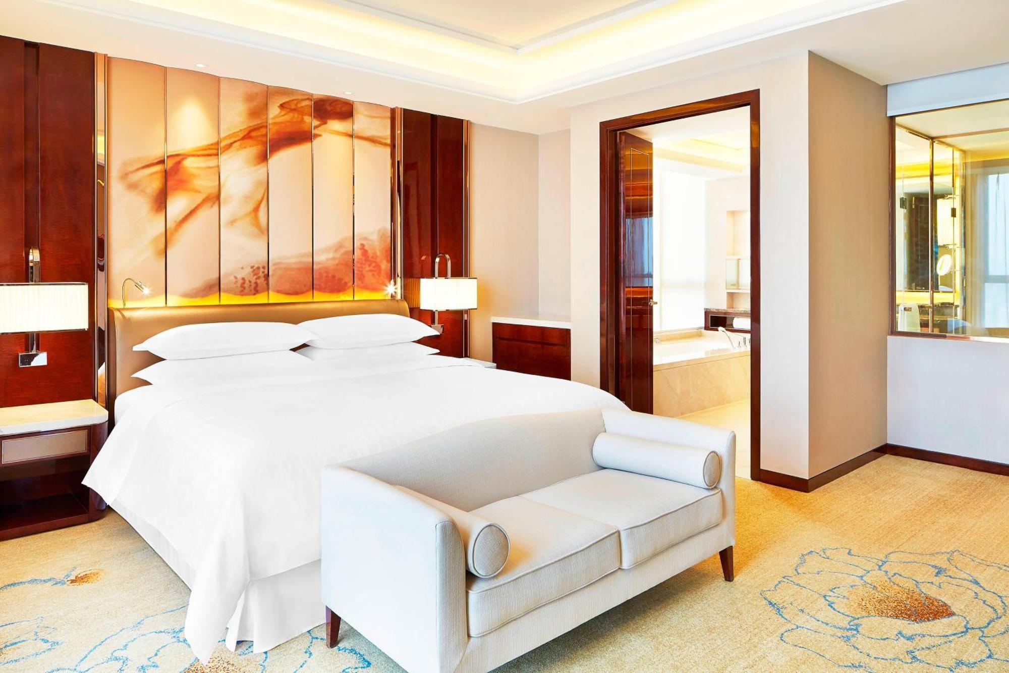 Sheraton Grand Zhengzhou Hotel Екстер'єр фото