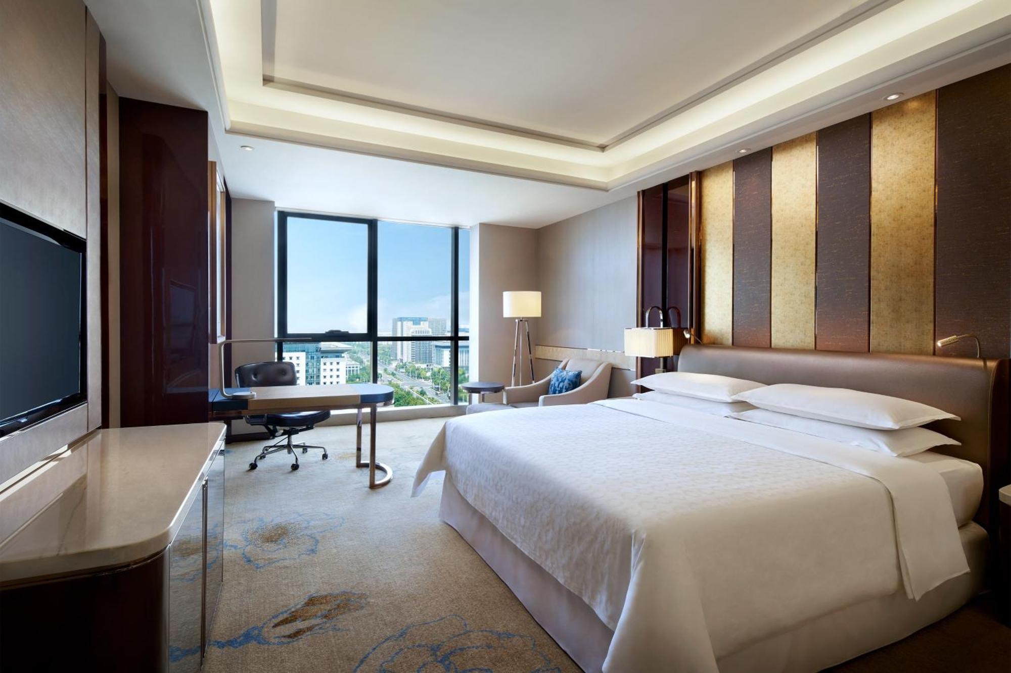 Sheraton Grand Zhengzhou Hotel Екстер'єр фото